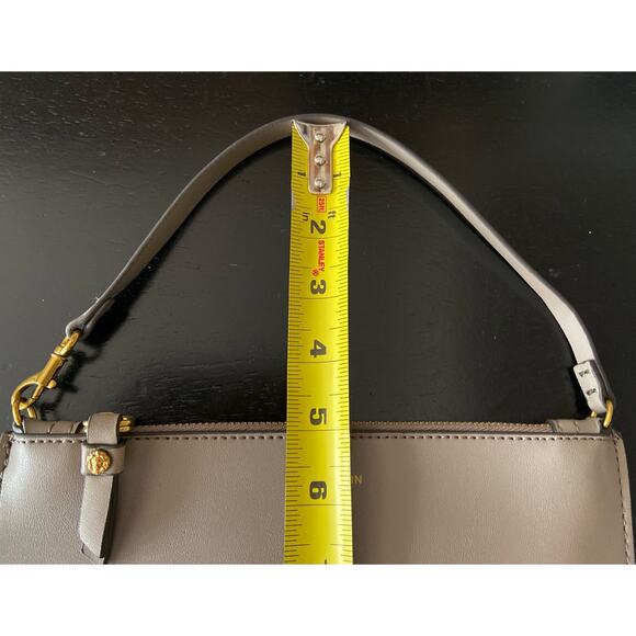 ANNE KLEIN Taupe Faux Leather Wristlet/Handbag sz OS - Picture 9 of 9